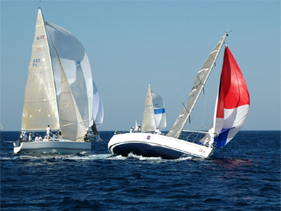 Ανατροπή ιστιοπλοϊκού σκάφους στο Αίγιο